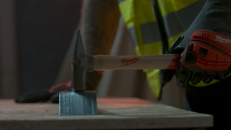 Молоток инженерный с рукояткой из гикори 200 грамм Milwaukee купить в Минске