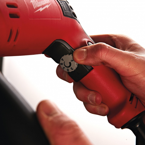 630 Вт односкоростная дрель DE 13 RP Milwaukee купить в Минске 630 Вт односкоростная дрель DE 13 RP Milwaukee купить в Минске