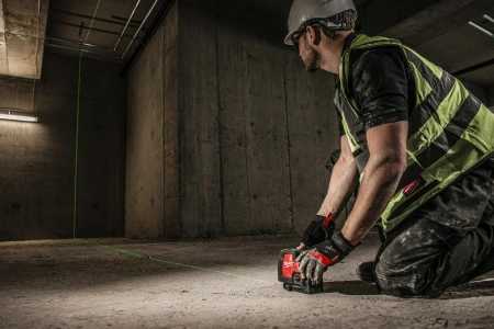 Нивелир лазерный линейно-точечный L4 CLLP-301C Milwaukee купить в Минске