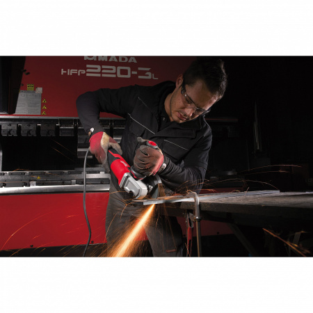 1550 Вт Углошлифовальная машина с AVS AGV 15-150 XC Milwaukee купить в Минске