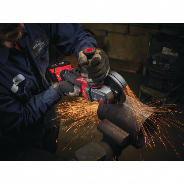 M18 FUEL™ 115 мм углошлифовальная машина с тормозом M18 CAG115XPDB Milwaukee купить в Минске