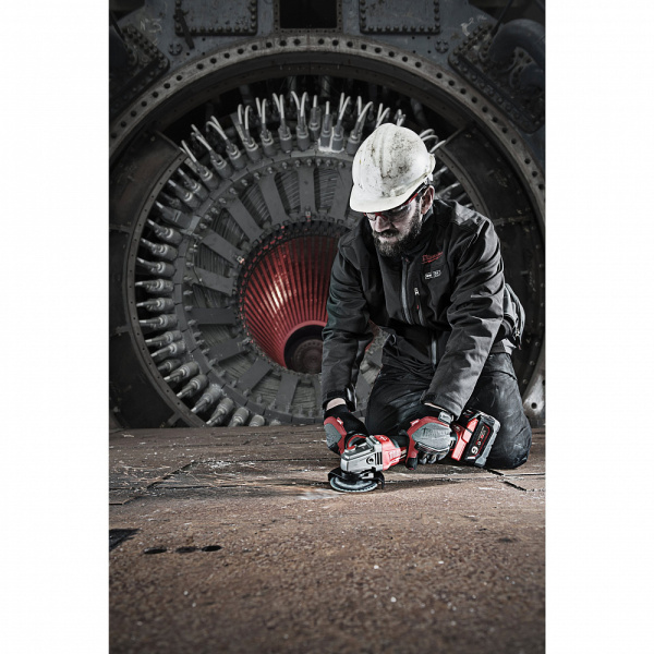 M18 FUEL™ 125 мм углошлифовальная машина с тормозом M18 CAG125XPDB-902X Milwaukee купить в Минске M18 FUEL™ 125 мм углошлифовальная машина с тормозом M18 CAG125XPDB-902X Milwaukee купить в Минске