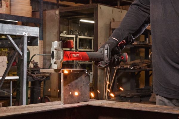 Кувалда из стекловолокна Milwaukee купить в Минске