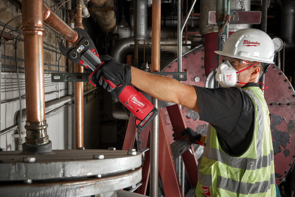 Аккумуляторный инструмент для обжима труб M18 ONEBLHPT-302C Geberit Mapress Set Milwaukee купить в Минске